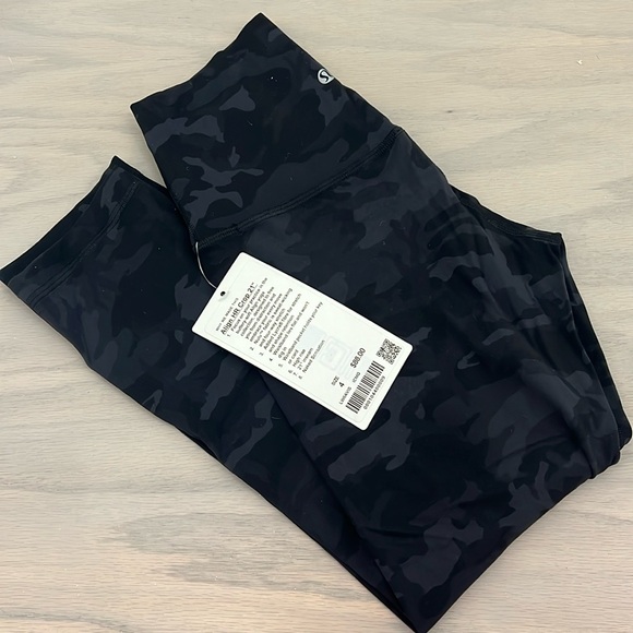 Lululemon Align HR Crop 21” - Picture 1 of 2